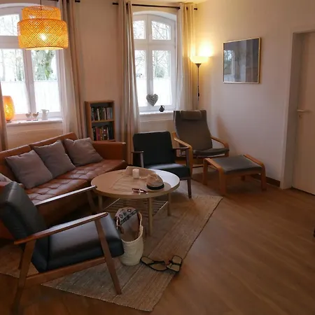 Lindenhof 2, Erdgeschoß *