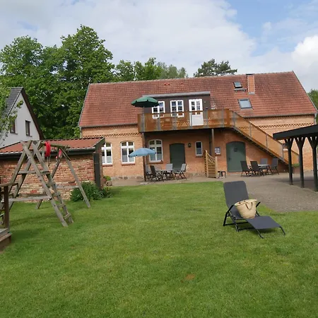 Lindenhof 2, Erdgeschoss * Vipperow