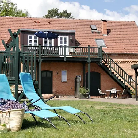 Lindenhof 2, Erdgeschoss Apartman Vipperow