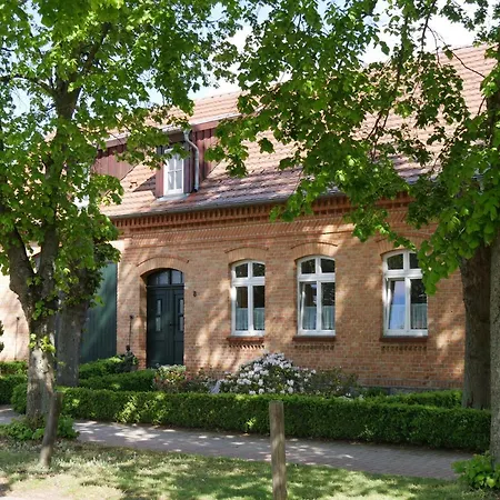 Lindenhof 2, Erdgeschoss Apartment